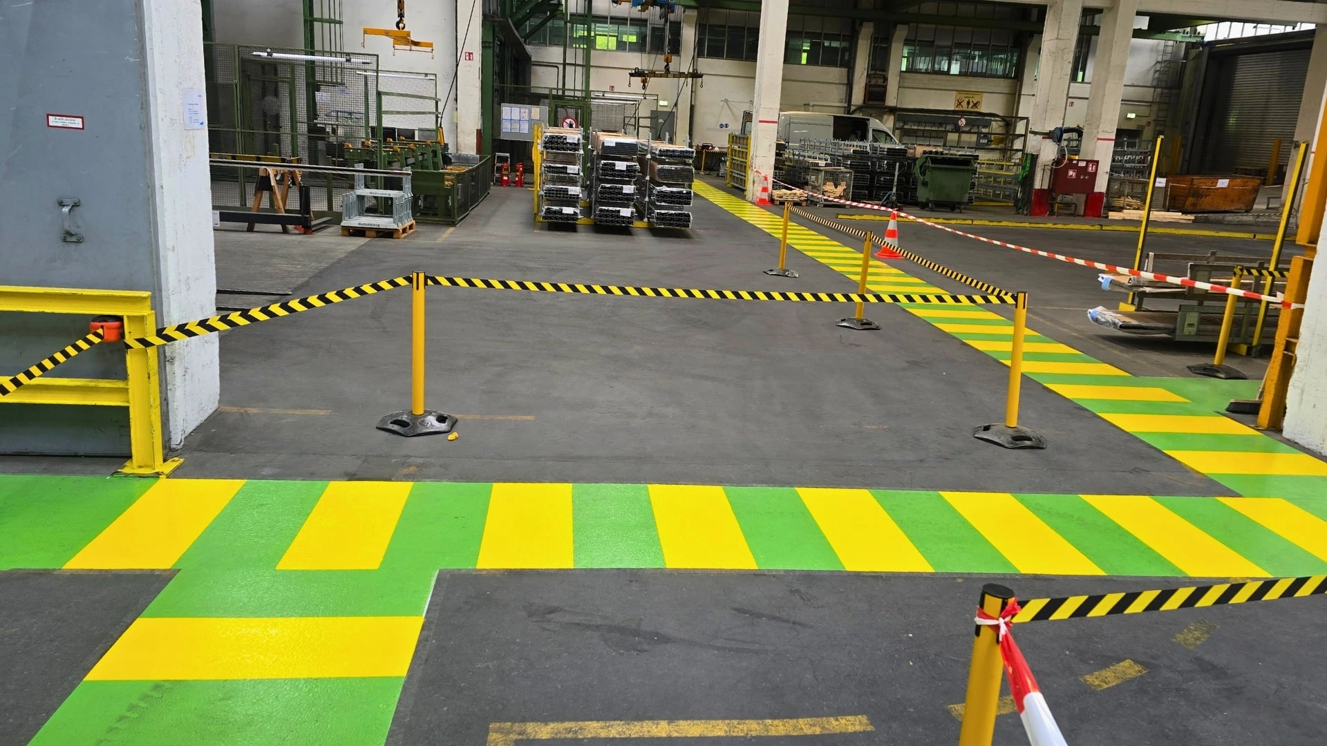 Header_Bodenmarkierungen-min